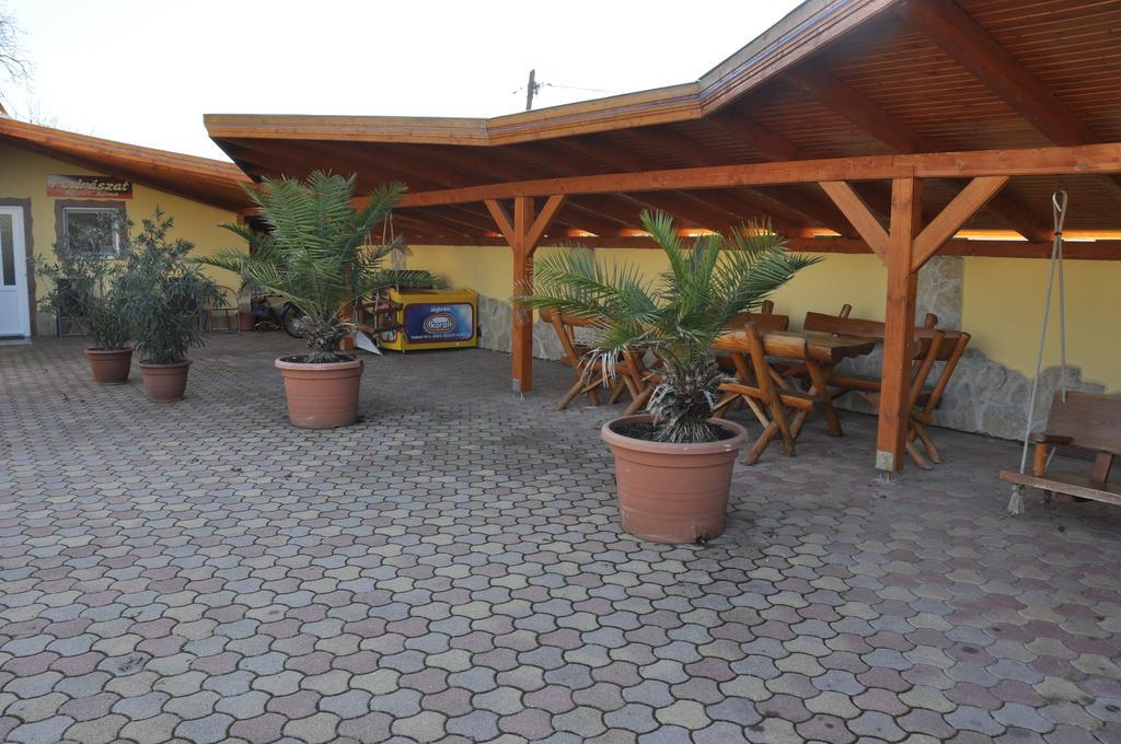 Tengerszem Panzió Bánk Exterior foto